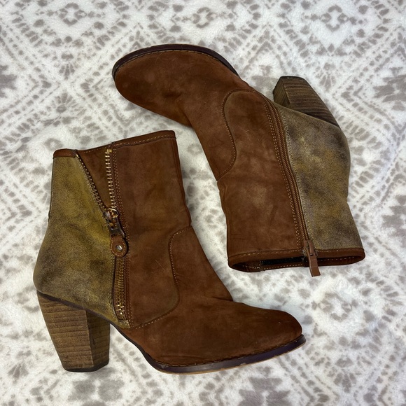 women’s booties - Picture 1 of 2